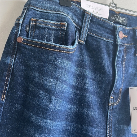 Judy Blue Mid Rise Slim Fit - Picture 5 of 8